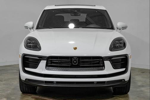 White 2024 Porsche Macan Macan
