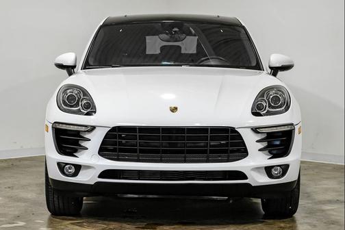 2017 Porsche Macan 