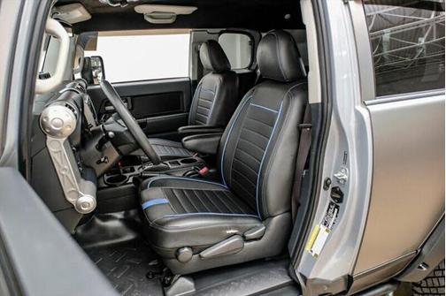 2014 Toyota FJ Cruiser Base