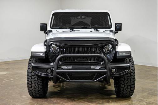 Bright White Clearcoat 2020 Jeep Wrangler Unlimited Sahara