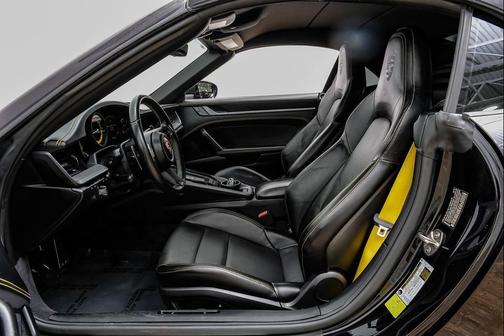 Jet Black Metallic 2020 Porsche 911 Carrera