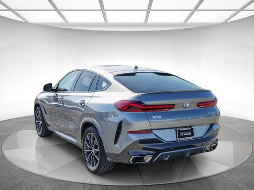 Skyscraper Gray Metallic 2024 BMW X6 xDrive40i