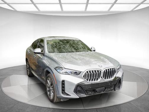 Skyscraper Gray Metallic 2024 BMW X6 xDrive40i