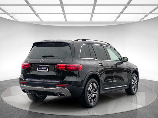Black 2025 Mercedes-Benz GLB 250 Base 4MATIC