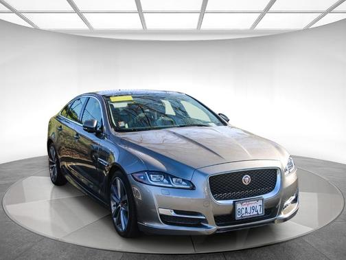 2017 Jaguar XJ XJ R-Sport