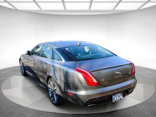 2017 Jaguar XJ XJ R-Sport
