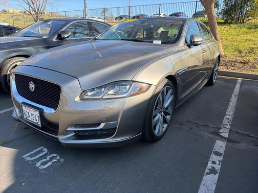 2017 Jaguar XJ XJ R-Sport