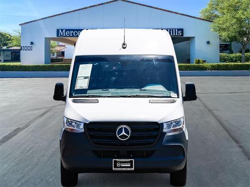 2024 Mercedes-Benz eSprinter 2500 170 WB High Roof Cargo