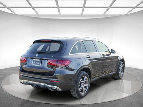 Selenite Gray Metallic 2022 Mercedes-Benz GLC 300 Base 4MATIC