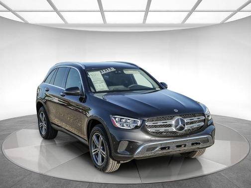 Selenite Gray Metallic 2022 Mercedes-Benz GLC 300 Base 4MATIC