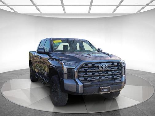 2024 Toyota Tundra Hybrid Platinum