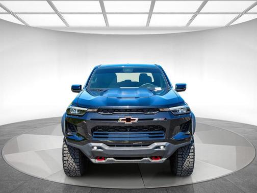 Black 2025 Chevrolet Colorado ZR2