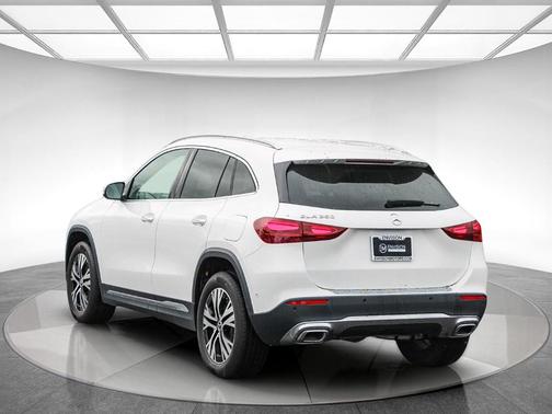 2025 Mercedes-Benz GLA 250 Base