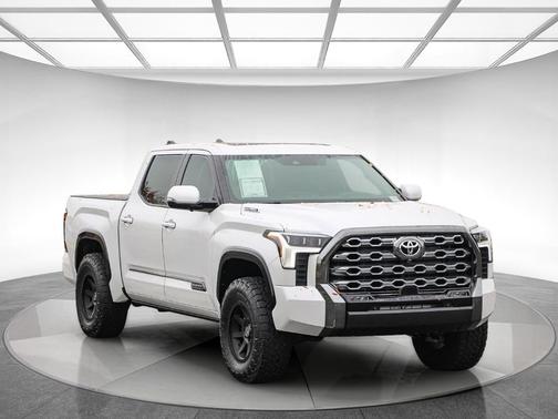 2025 Toyota Tundra Hybrid Platinum