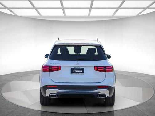 2026 Mercedes-Benz GLB 250 Base 4MATIC