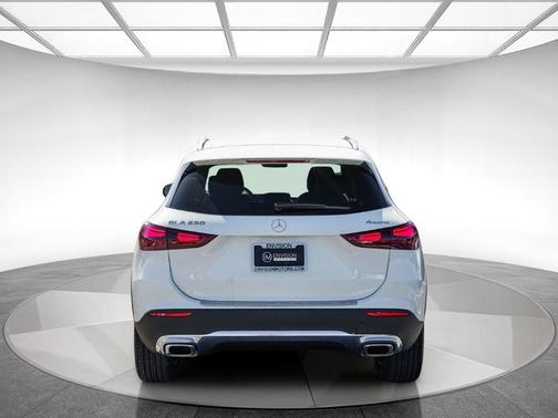 Polar White 2026 Mercedes-Benz GLA 250 Base 4MATIC