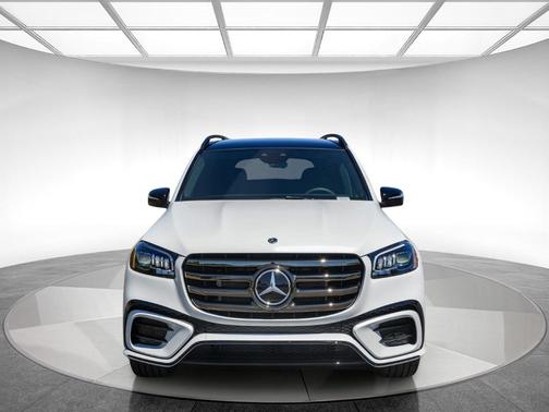 MAN SIGN MOONLT 2026 Mercedes-Benz GLS 450 4MATIC