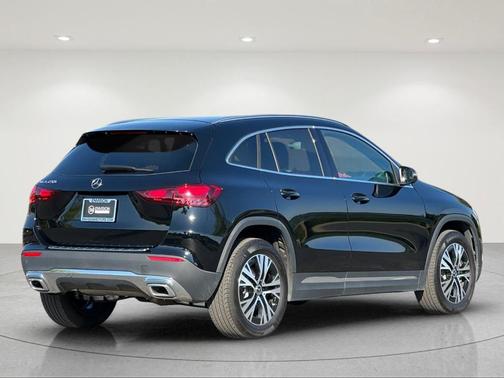 Midnight Black 2026 Mercedes-Benz GLA 250 Base
