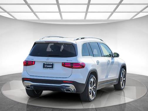 2025 Mercedes-Benz GLB 250 Base 4MATIC