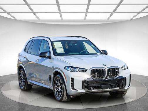 2025 BMW X5 M60i