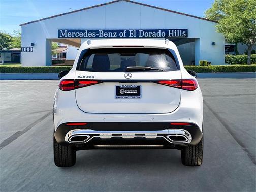 2025 Mercedes-Benz GLC 300 Base