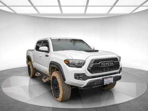 Super White 2017 Toyota Tacoma TRD Pro