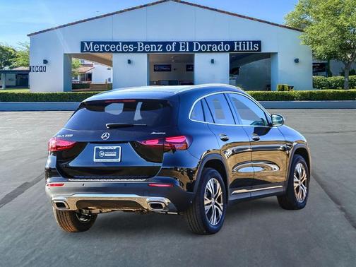 2025 Mercedes-Benz GLA 250 Base 4MATIC