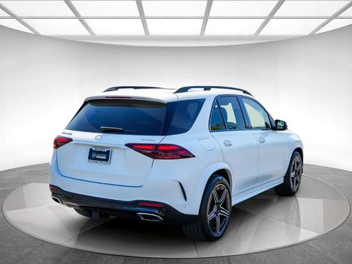 Moon 2026 Mercedes-Benz GLE 450 4MATIC