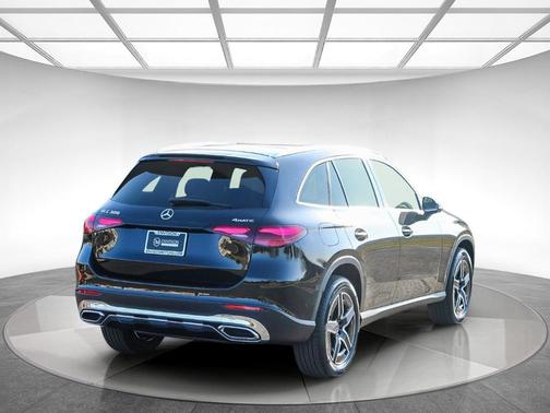 2026 Mercedes-Benz GLC 300 Base 4MATIC