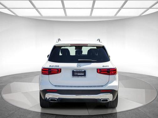 Polar White 2026 Mercedes-Benz GLB 250 Base 4MATIC