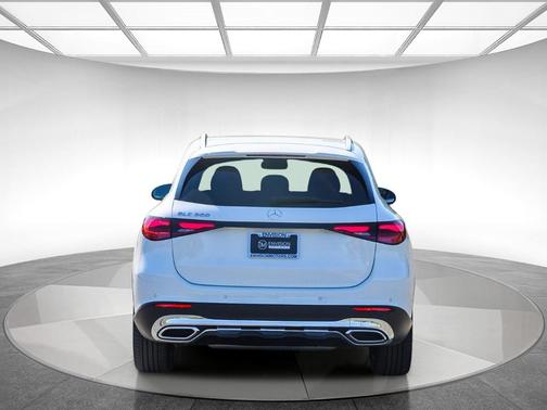 2026 Mercedes-Benz GLC 300 Base