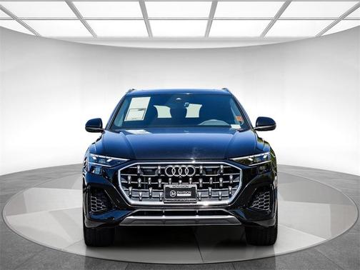 2024 Audi Q8 55 Premium