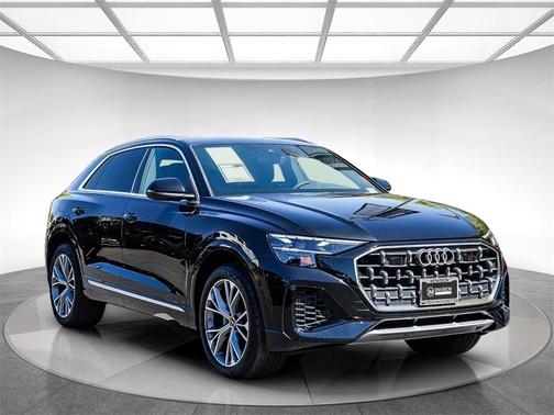 2024 Audi Q8 55 Premium