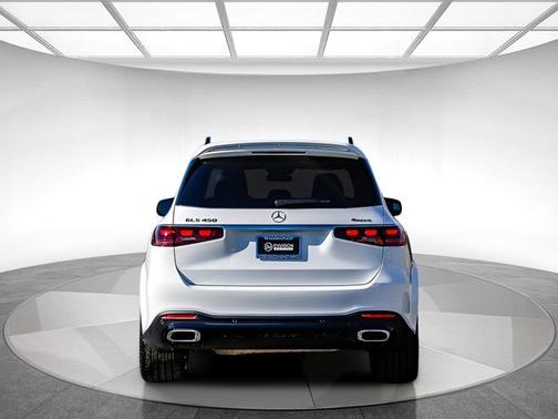2026 Mercedes-Benz GLS 450 