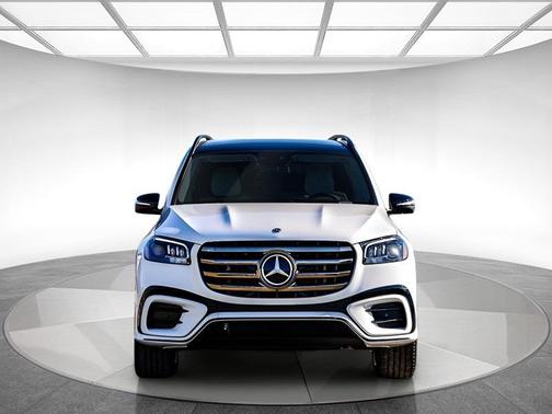 2026 Mercedes-Benz GLS 450 