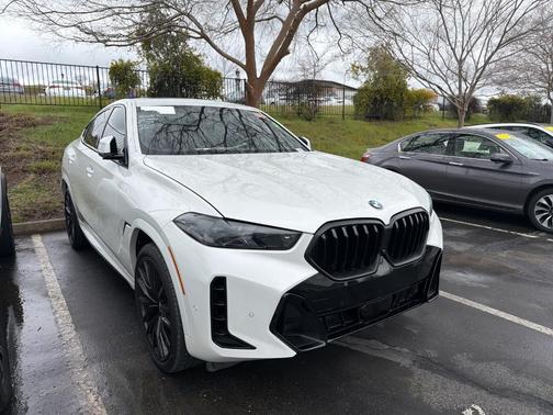 2024 BMW X6 xDrive40i