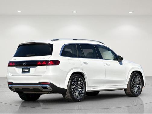 Moon 2027 Mercedes-Benz GLS 450
