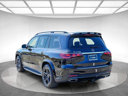 Obsidian Black 2026 Mercedes-Benz GLS 450 4MATIC