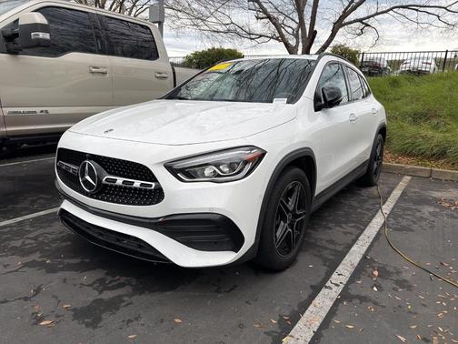 2022 Mercedes-Benz GLA 250 Base 4MATIC