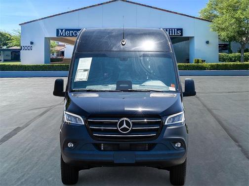 2025 Mercedes-Benz Sprinter 2500 170 WB