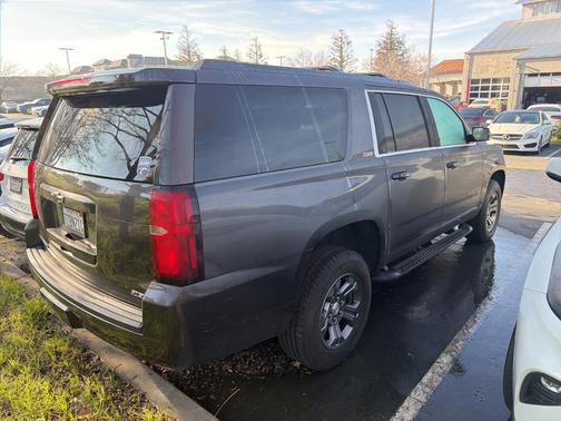 2017 Chevrolet Suburban LT