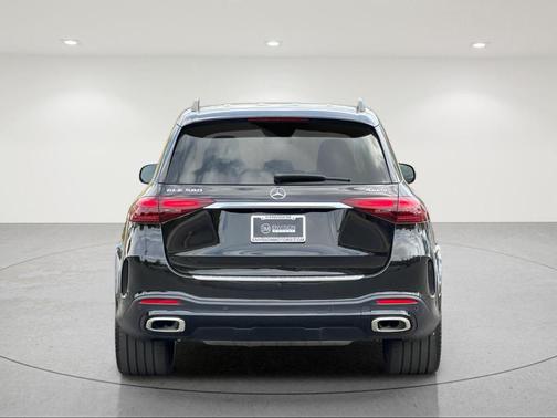 Obsidian Black Metallic 2026 Mercedes-Benz GLE 580 AWD 4MATIC