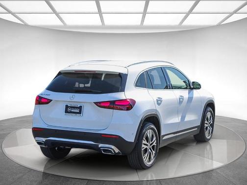 2025 Mercedes-Benz GLA 250 Base