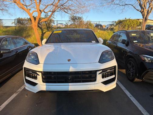 2024 Porsche Cayenne AWD