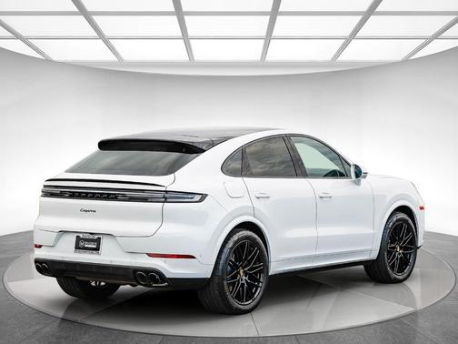 2024 Porsche Cayenne AWD