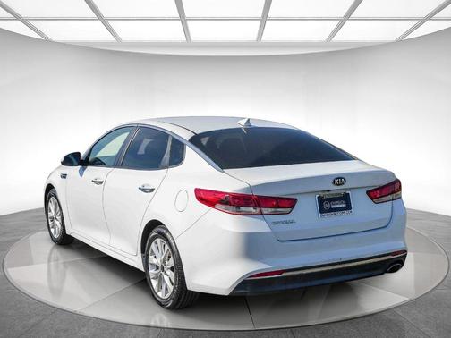 Snow White Pearl 2017 Kia Optima LX