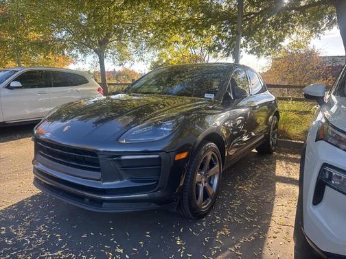 2022 Porsche Macan Base