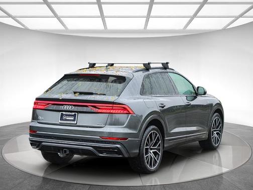 2021 Audi Q8 55 Premium Plus