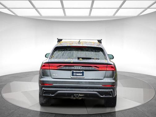 2021 Audi Q8 55 Premium Plus