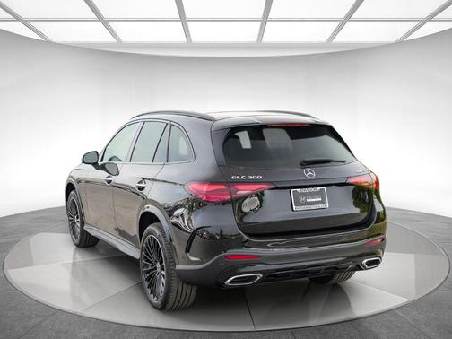 Obsidian Black 2026 Mercedes-Benz GLC 300 Base 4MATIC
